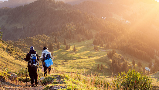 Co vařit na dovolené pod stanem: Naplánujte si jídelníček na trek v přírodě