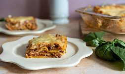 Lasagne na různé způsoby: Oblíbený vrstvený pokrm je skvělý s boloňskou náplní, špenátem či brokolicí