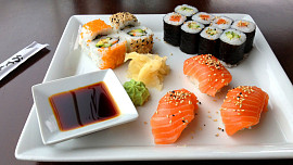 Sushi - tradiční japonský pokrm: Jaké jsou jeho druhy a co vše potřebujete k jejich přípravě