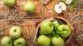 Letní jablka: Dozrávají uprostřed léta a jsou typická lahodnou nakyslou chutí a krátkou trvanlivostí