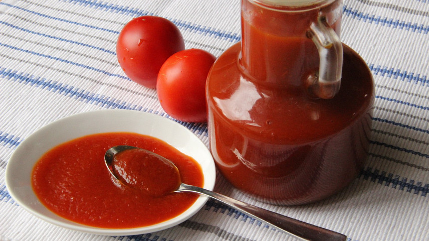 Z jakých rajčat vařit kečup? Využijte přebytek těch nejzralejších a připravte si oblíbenou domácí pochoutku