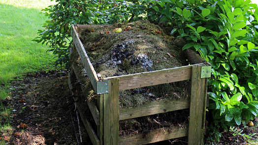 Co patří do kompostu? Správně vytvořený kompost poskytne půdě bohatou výživu