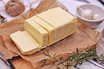 Máslo dodává slaným i sladkým jídlům tu správnou chuť. Jak jej lze využít v kuchyni?