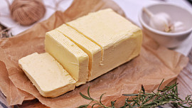 Máslo je tuk se specifickou chutí a vůní: Víte, kde všude se používá?