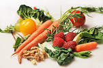 Vyvážená strava plná vitamínů je důležitá pro zdravé a vyvážené tělo