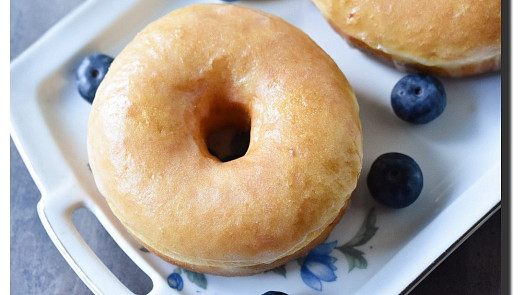 Usmažte si domácí donuty a kupované již nebudete chtít. Potřebujete dva pomocníky