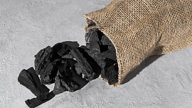 Čertovské uhlí: Jak na přípravu jedlého uhlí do mikulášského balíčku