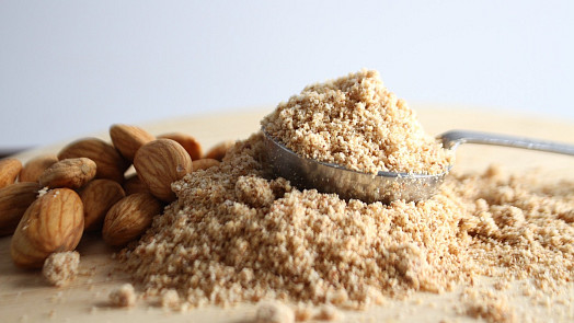 Jak nastrouhat či nasekat ořechy? Vsaďte na kuchyňského robota nebo ostrý nůž