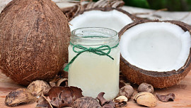 Kokosové mléko v kuchyni: Dokonale zjemní polévky, ale také pozdvihne chuť dezertů
