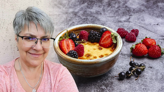 Creme Brulee je francouzský smetanový dezert s karamelovou krustou