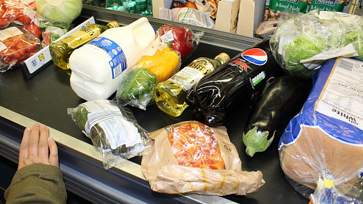 Časté chyby při nakupování potravin: Jak ušetřit a přitom mít vše, co je potřeba