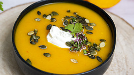 17 nejoblíbenějších polévek, které nás spolehlivě zasytí i zahřejí. Kterou si vyberete?