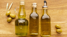 Časté chyby při používání jedlých olejů: Některé jsou pouze na smažení, jiné do salátů
