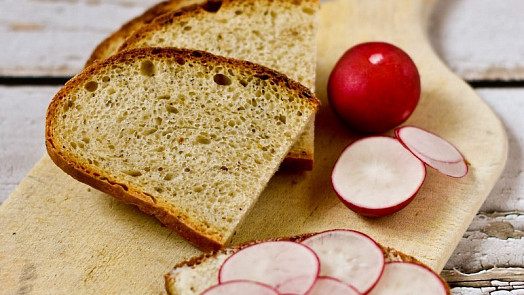 9 častých chyb při pečení kváskového chleba: Co může být příčinou vašich nezdarů