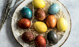 2 způsoby, jak odmastit vajíčka před barvením: Barvy pak na skořápku lépe chytnou