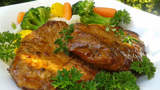 Vepřové maso je velmi oblíbenou a univerzální surovinou na přípravu pokrmů