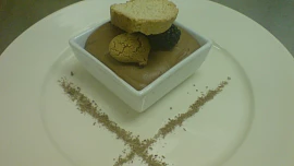 Čokoládová pěna/ Chocolate mousse/ Mousse aux chocolat