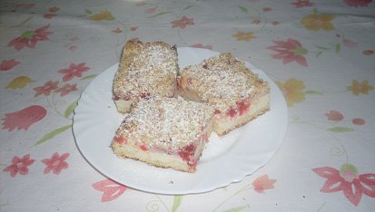 Drobenkový koláč s tvarohem a ovocem