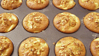 Jablečné muffiny s ořechy
