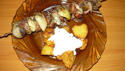 Játrové špízy se slaninou