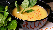 Krémová  polévka z červené čočky