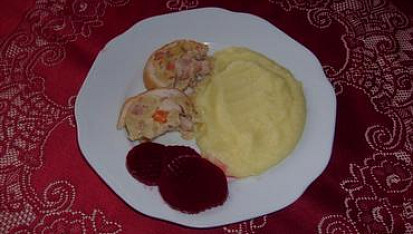 Kuřecí roláda se šunkou a žampiony