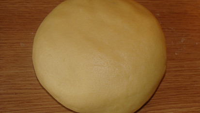 Linecký koláč s marmeládou, Těsto