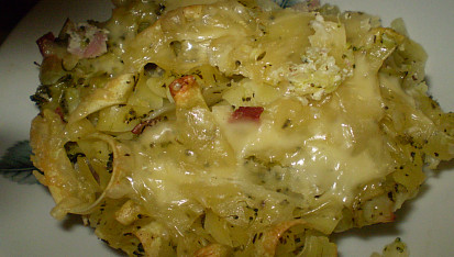 Nudle zapečené s brokolicí a mozzarellou