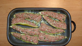 Plněné papriky s omáčkou