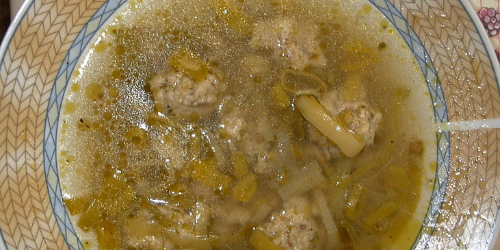 Porková polévka s drožďovovločkovými knedlíčky - bleskovka