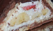 Smetanový dortík z Be-be sušenek, Varianta s banánem a jahodamy;  poskládáno 4x6