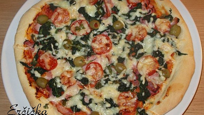 Špenátová pizza