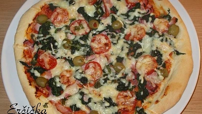 Špenátová pizza