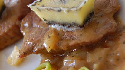 Steak na víně s bylinkovým máslem, Steak na víně s bylinkovým máslem