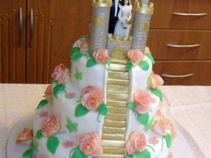 Svatební dortík pro  super  holčinu :o), ,o)