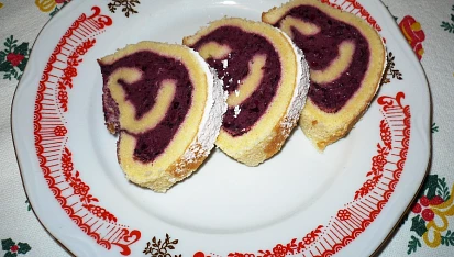 Švestková  roláda