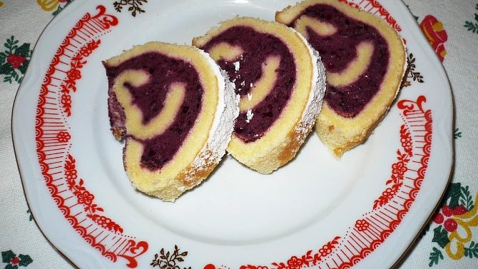 Švestková  roláda