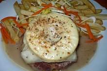 Místo grilovacího koření je hrubě mleté steakové koření.