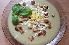 Dala som pol na pol brokoli s karfiolom a miesto nivy parmezan, bola vyborna!