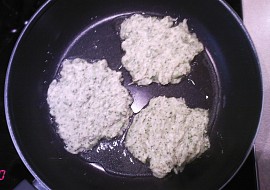 Brokolicové placičky (začínáme péct)