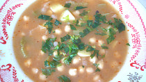 Cizrnová polévka s řapíkatým celerem