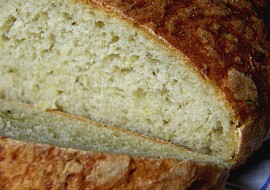 Domácí bílý chléb