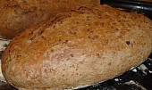 Domácí chléb vhodný i na Jendův Plecovník, Celožitný chléb
