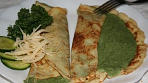 Francouzské palačinky (crepes) se sýrovo-špenátovou náplní