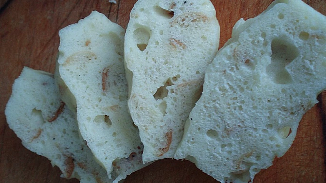 Knedlíky z mikrovlnky, nevařím v hrnečku , ale v silikonové formě nebo ve skleněné bábovce