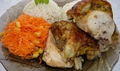Kuře s žemlovo-máslovou nádivkou (S mojim obľúbeným mrkvovým šalátom a ryžou)