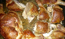 Kuře s žemlovo-máslovou nádivkou