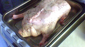 Kuře v kachně, naplněná kachna