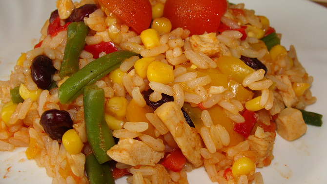 Kuřecí  kousky s rýží a zeleninou, Mamčina dietka ;-)