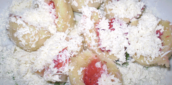 jahodové knedlíky-odpalované těsto
